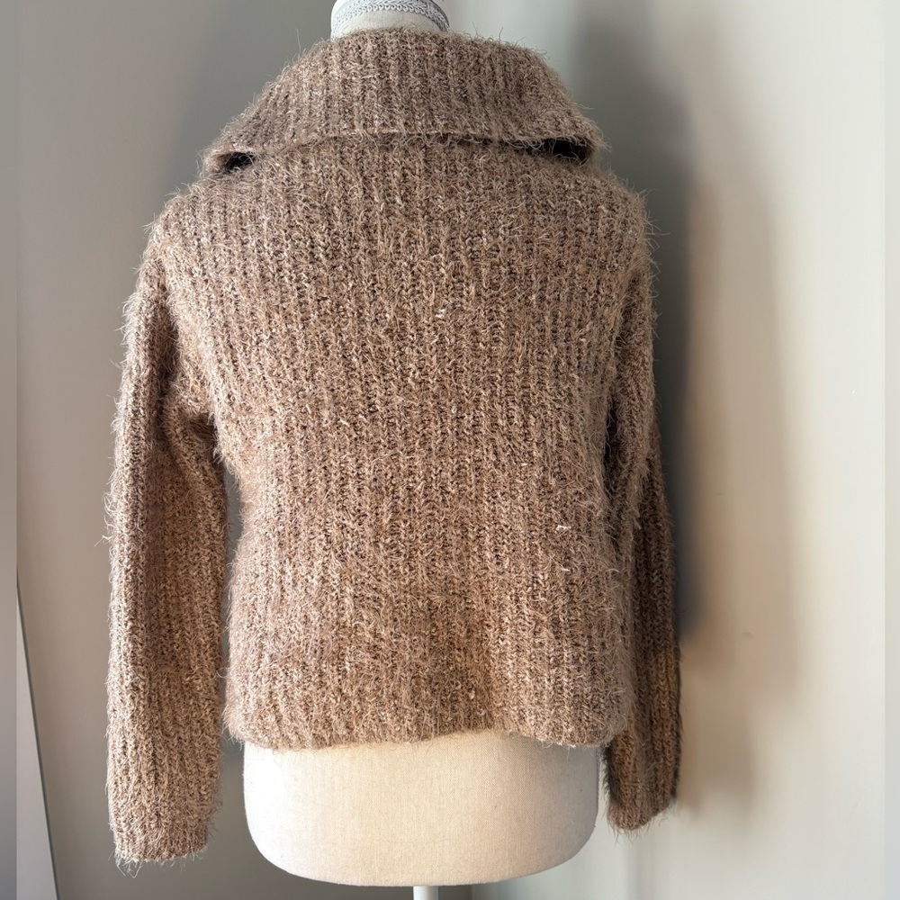 Premise Fuzzy Cropped Turtleneck Sweater – Size S | Beige - Picture 3 of 10